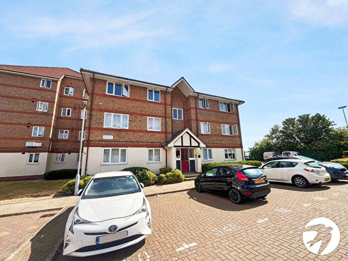 1 Bedroom Flat To Rent In Chandlers Drive, Erith, DA8