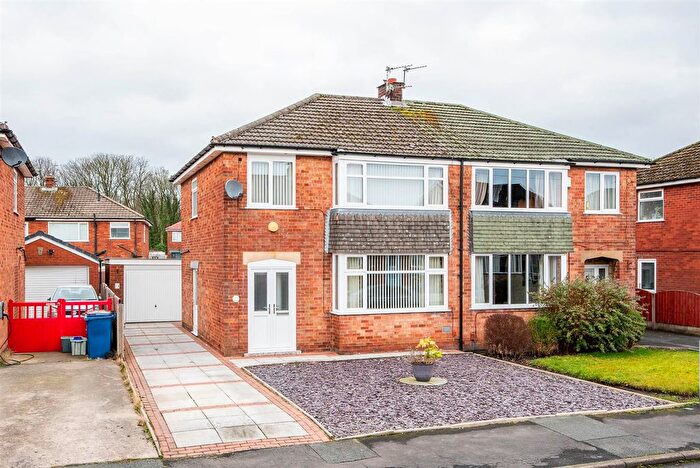 3 Bedroom Semi Detached House For Sale In Selkirk Drive, Walton-Le-Dale, Preston, PR5