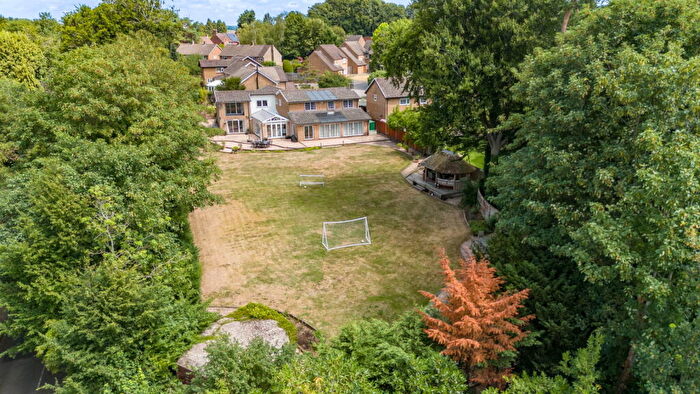 6 Bedroom Detached House For Sale In Lynch Hill Park, Whitchurch, RG28