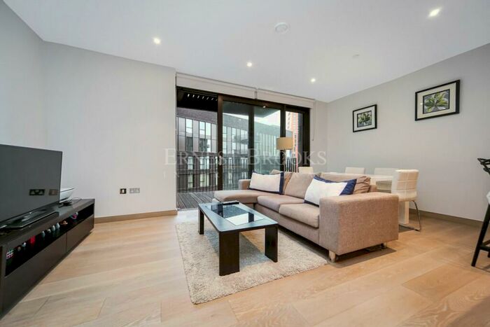 1 Bedroom Apartment To Rent In Legacy Building, Embassy Gardens, Nine Elms, SW11