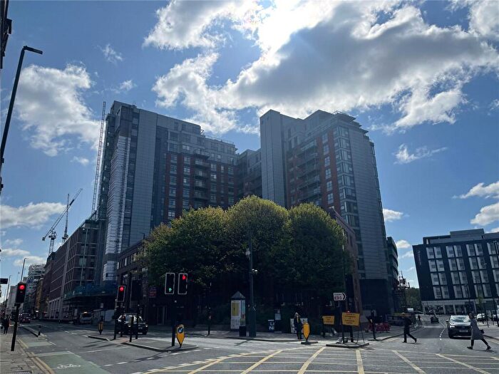 2 Bedroom Apartment To Rent In West Point, Wellington Street, Leeds, LS1