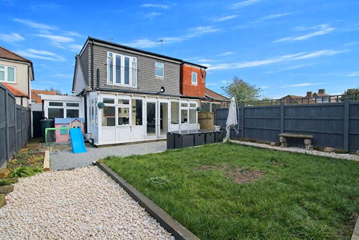 3 Bedroom Property For Sale In Benhill Road, Sutton, SM1