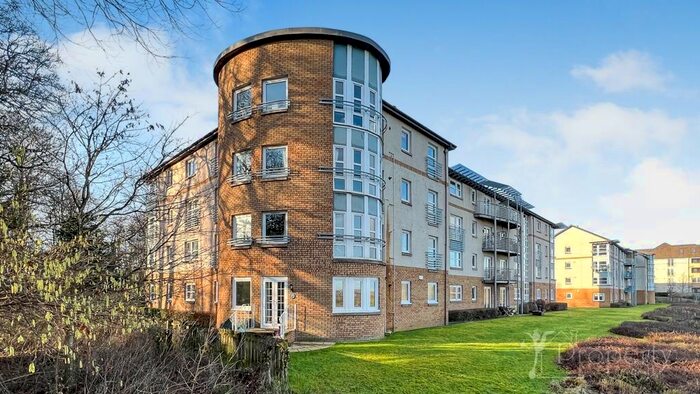 3 Bedroom Flat To Rent In Hamilton Park South, Hamilton, Lanarkshire, ML3