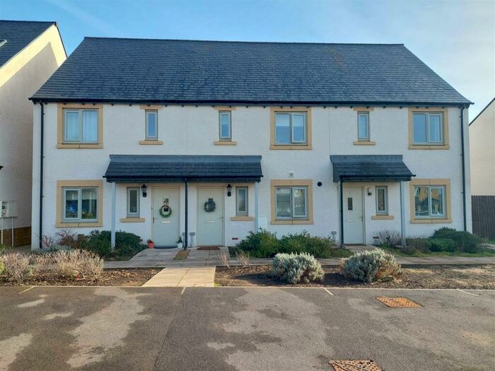 2 Bedroom Terraced House For Sale In Sandlin Close, Toddington, Cheltenham, GL54