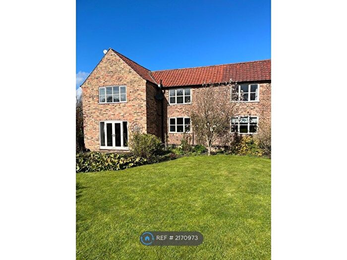 2 Bedroom Detached House To Rent In Cotness, Goole, DN14