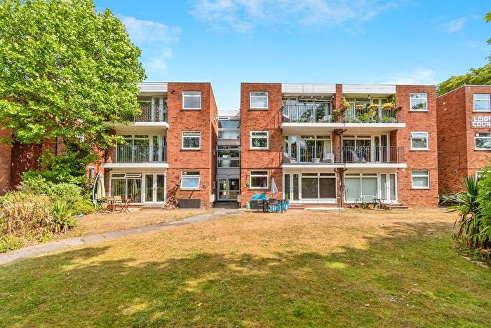2 Bedroom Flat For Sale In Mellish Road, Walsall, West Midlands, WS4
