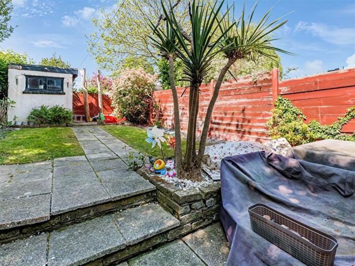 2 Bedroom Terraced House For Sale In Wendene, Basildon, SS16