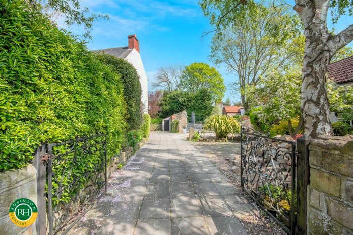 3 Bedroom Cottage For Sale In High Street, Braithwell, Rotherham, S66