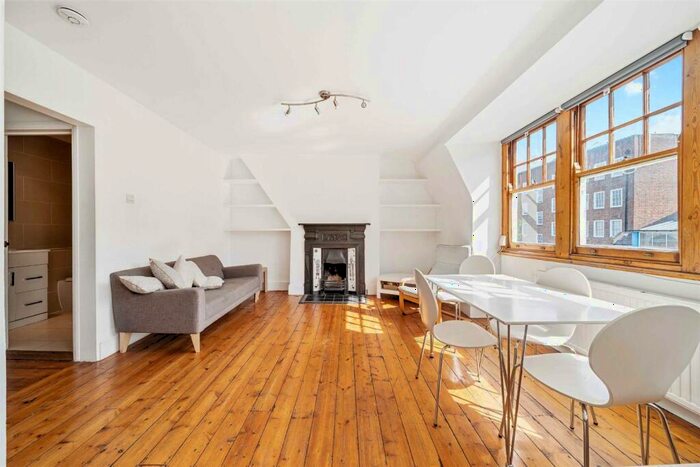 3 Bedroom Flat To Rent In Glenilla Road, Belsize Park, NW3