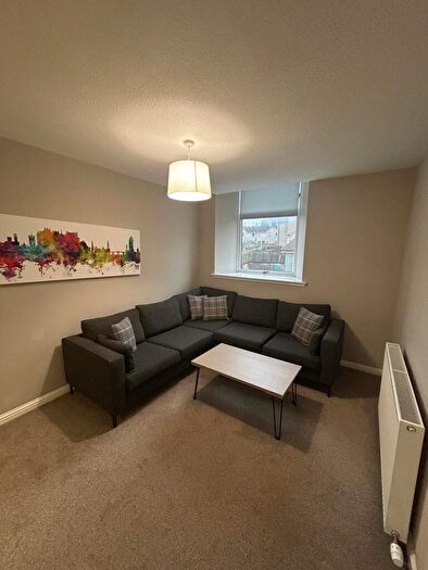 3 Bedroom Flat To Rent In Pleasance Court, West End, Dundee, DD1