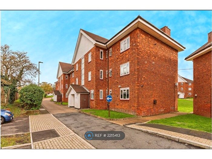 4 Bedroom Flat To Rent In East Finchley, London, N2