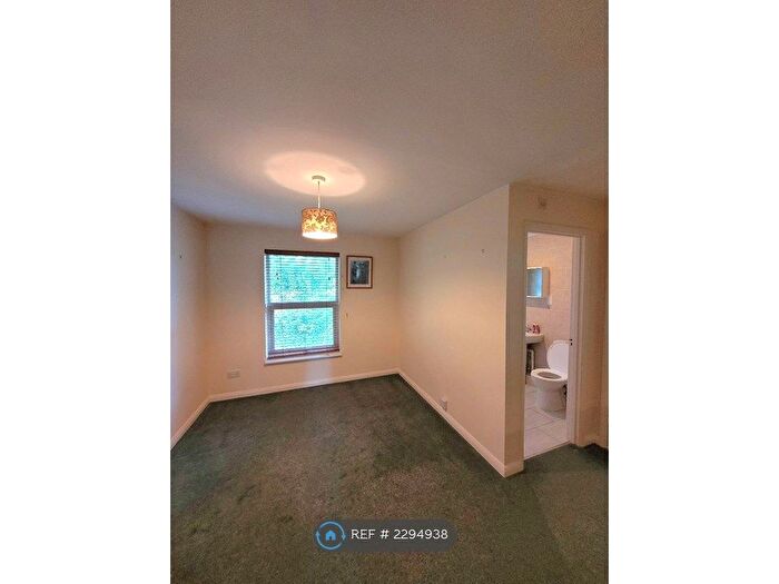 1 Bedroom Flat To Rent In Floyd Road, London, SE7