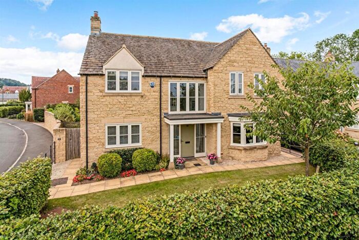 5 Bedroom Detached House For Sale In Cotswold Edge, Mickleton, GL55