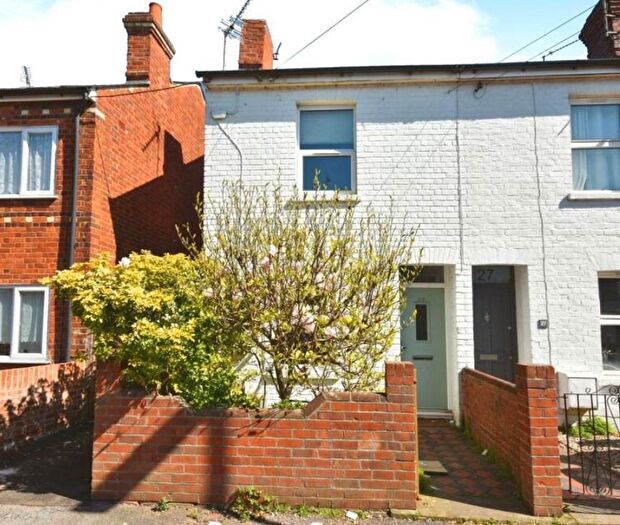 3 Bedroom Semi-Detached House To Rent In Elm Park Road, Reading, RG30