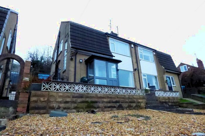3 Bedroom Semi-Detached House To Rent In Leeds &amp; Bradford Road, Leeds, LS13
