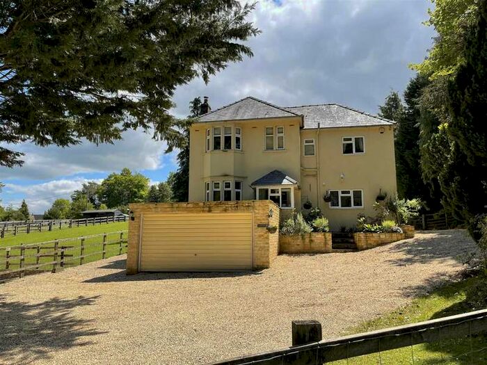 7 Bedroom Detached House For Sale In Old Gloucester Road, Bourton-on-the-water, GL54