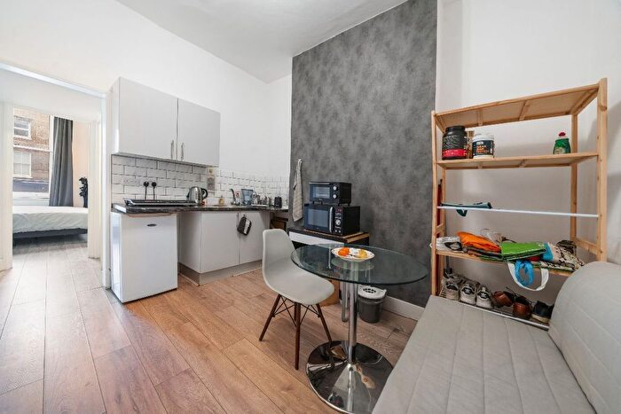 1 Bedroom Flat To Rent In Camden High Street, London, NW1