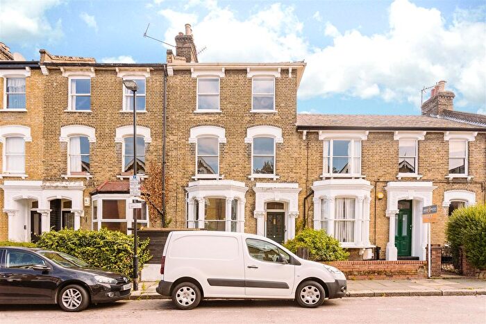 2 Bedroom Flat To Rent In Scarborough Road, Finsbury Park, N4