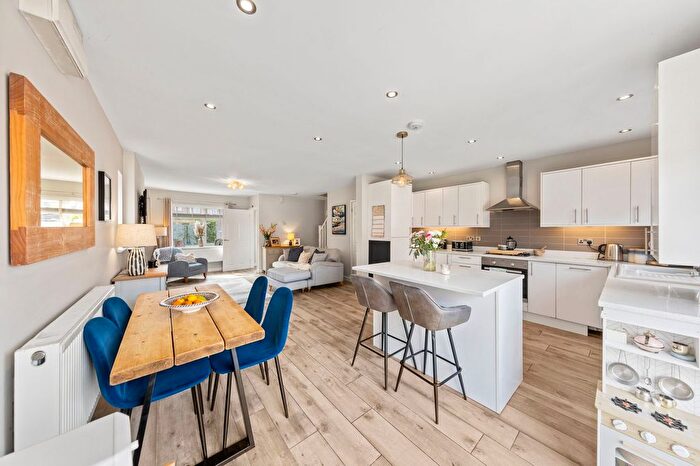 3 Bedroom Semi-Detached House For Sale In Liverpool Road, Great Sankey, WA5