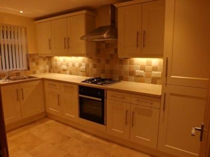 2 Bedroom Flat To Rent In Montpelier Road, Dunkirk, Nottingham, NG7