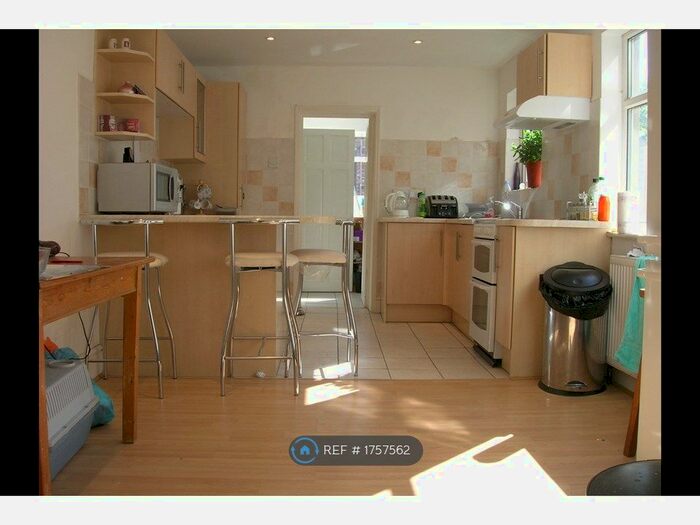 4 Bedroom Terraced House To Rent In Harringay Road, London, N15