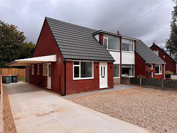 4 Bedroom Semi-Detached House To Rent In West Park Lane, Ashton-on-Ribble, Preston, Lancashire, PR2