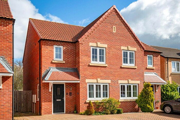 3 Bedroom Semi Detached House For Sale In Galatea Road, Yarm, Durham, TS15