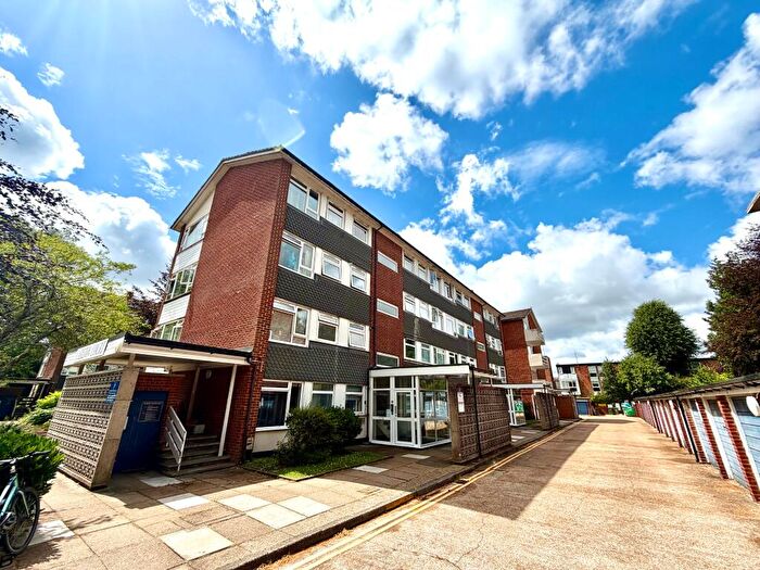 1 Bedroom Apartment To Rent In Hulse Road, SO15