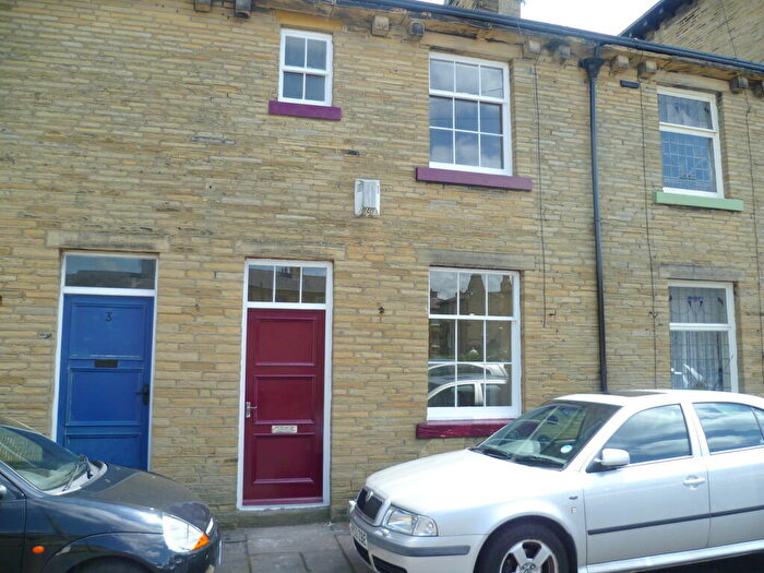 2 Bedroom Terraced House To Rent In Amelia Street, Saltaire, BD18