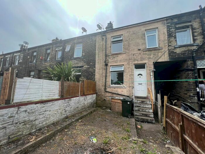 2 Bedroom Terraced House To Rent In Halstead Place, Bradford, West Yorkshire, BD7
