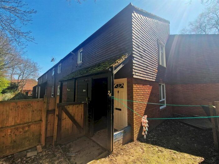 1 Bedroom Flat To Rent In Prince Philip Close, Rubery, B45