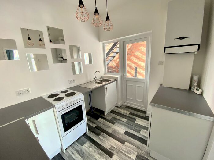 2 Bedroom Flat To Rent In Latimer Street, Tynemouth, NE30