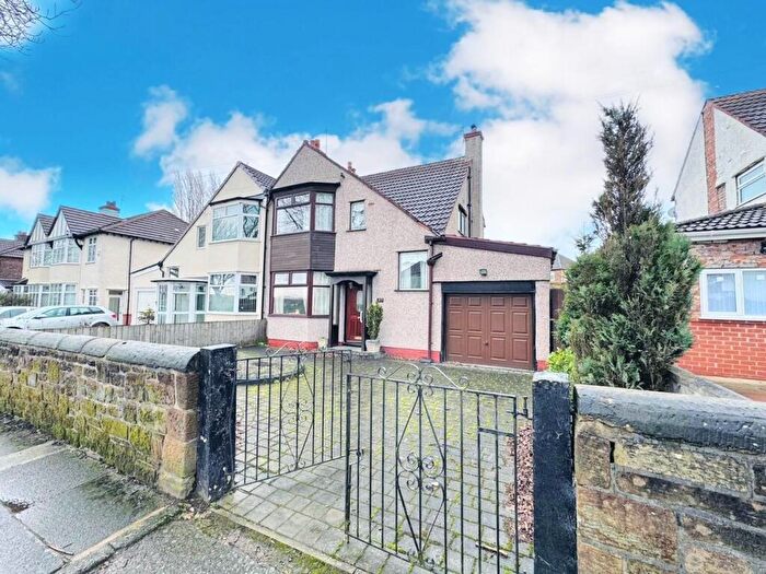 3 Bedroom Semi Detached House For Sale In Thomas Lane, Broadgreen, Liverpool, L14