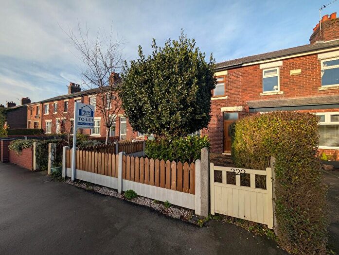 3 Bedroom Terraced House To Rent In Golden Hill Lane, Leyland, Lancashire, PR25