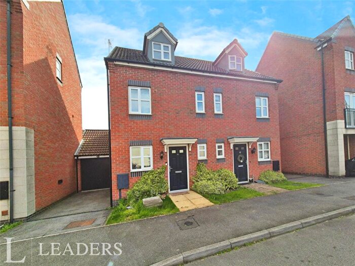 3 Bedroom Semi-Detached House To Rent In Girton Way, Mickleover, DE3