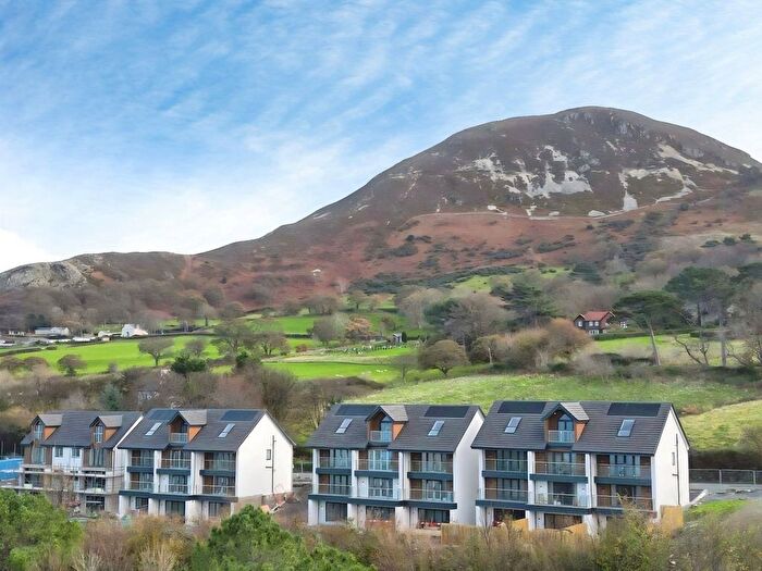 3 Bedroom Town House For Sale In Galwad Y Mor, Penmaenmawr, LL34