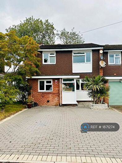 4 Bedroom Terraced House To Rent In Little Chalfont, Amersham, HP7