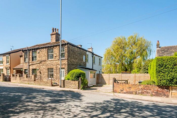 4 Bedroom Semi-Detached House For Sale In Whitehall Road, Drighlington, BD11