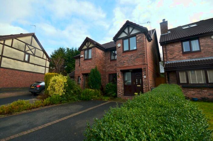 3 Bedroom Semi-Detached House To Rent In Border Brook Lane, Worsley, Manchester, M28
