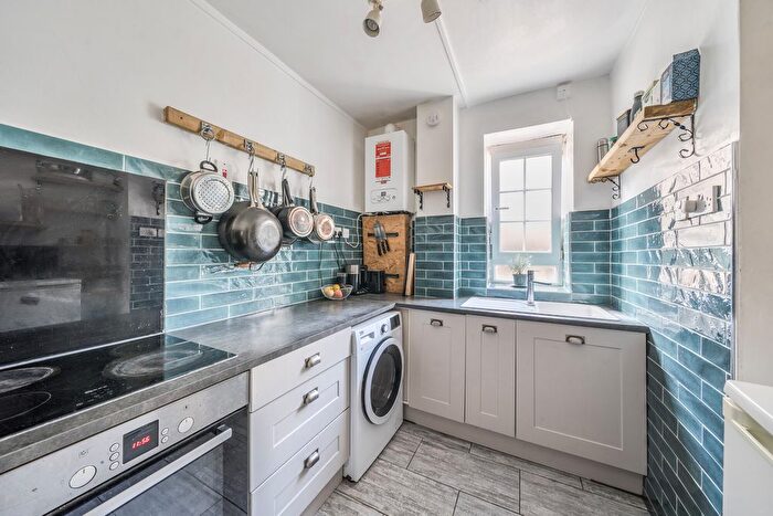 1 Bedroom Flat For Sale In Tabard Street, London, SE1