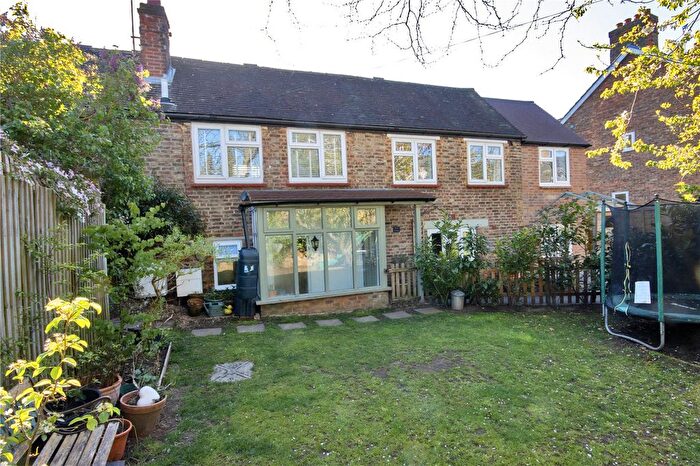 3 Bedroom Detached House For Sale In Sandy Lane, Sevenoaks, Kent, TN13