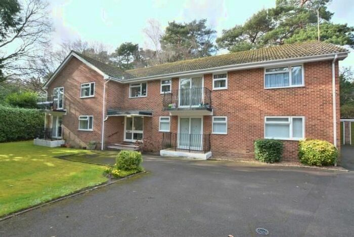 2 Bedroom Flat To Rent In Church Road, Ferndown, BH22