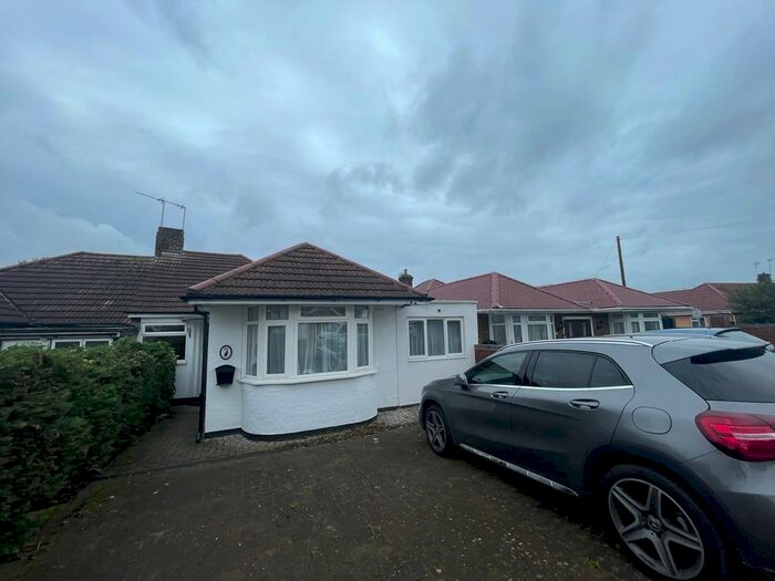 3 Bedroom Detached Bungalow To Rent In Chaplin Rd, Wembley, Middlesex, HA0