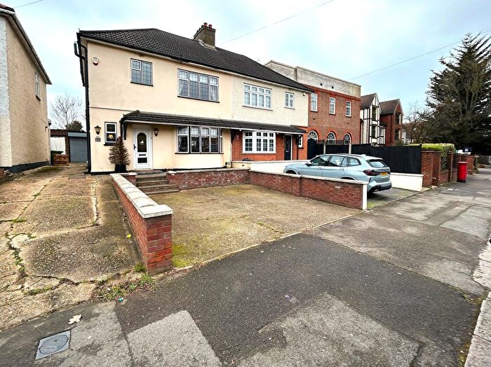 3 Bedroom Semi-Detached House To Rent In Butts Green Road, Hornchurch, RM11