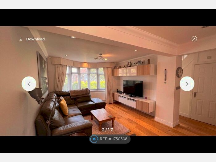 3 Bedroom Semi-Detached House To Rent In Walcot Avenue, Luton, LU2