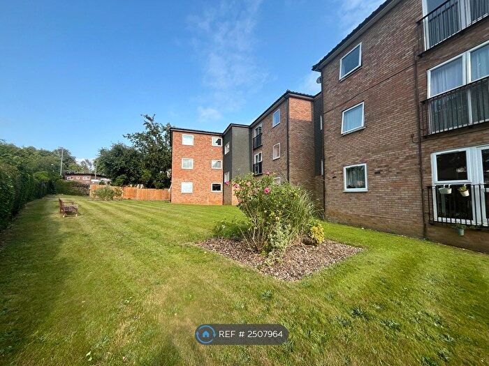 2 Bedroom Flat To Rent In Chatsworth Court, Stevenage, SG2