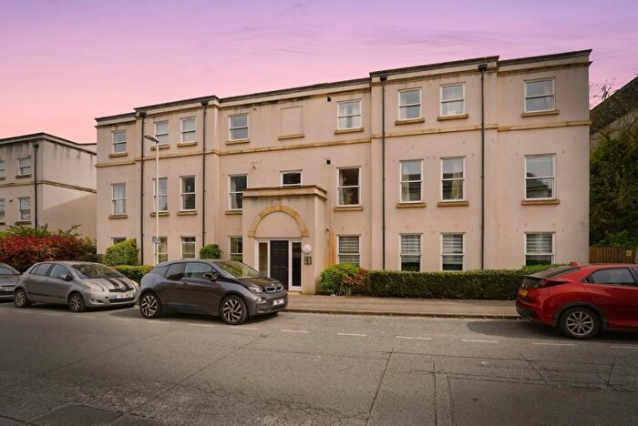 1 Bedroom Flat For Sale In Dunalley Street, Cheltenham, Gloucestershire, GL50