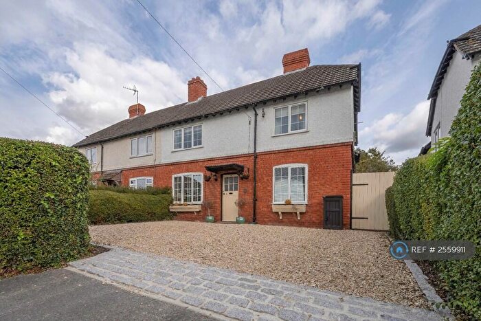 3 Bedroom Semi-Detached House To Rent In Glebe Road, Cheltenham, GL52
