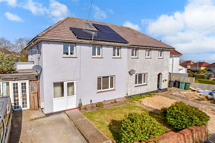 3 Bedroom Semi-Detached House For Sale In Shamblers Road, Cowes, Isle Of Wight, PO31