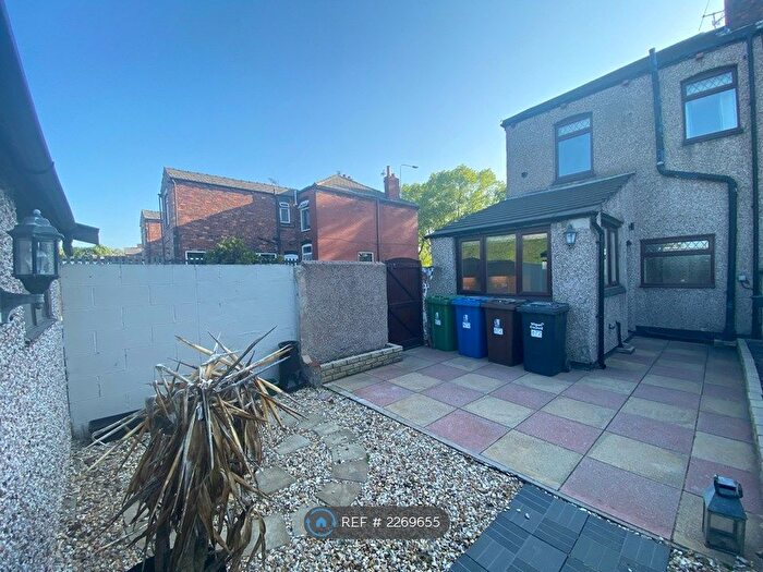 3 Bedroom End Of Terrace House To Rent In Warrington Road, Wigan, WN3